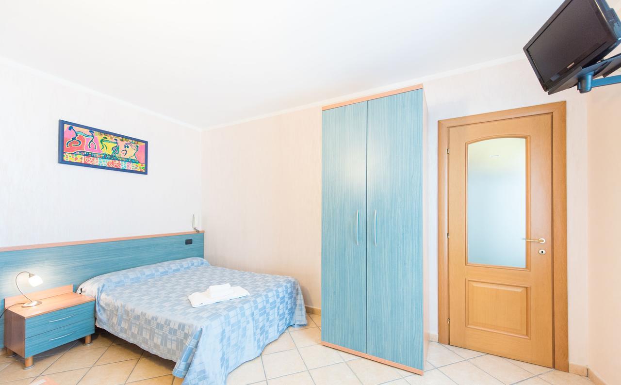 Hotel Bacco Beinette Bagian luar foto